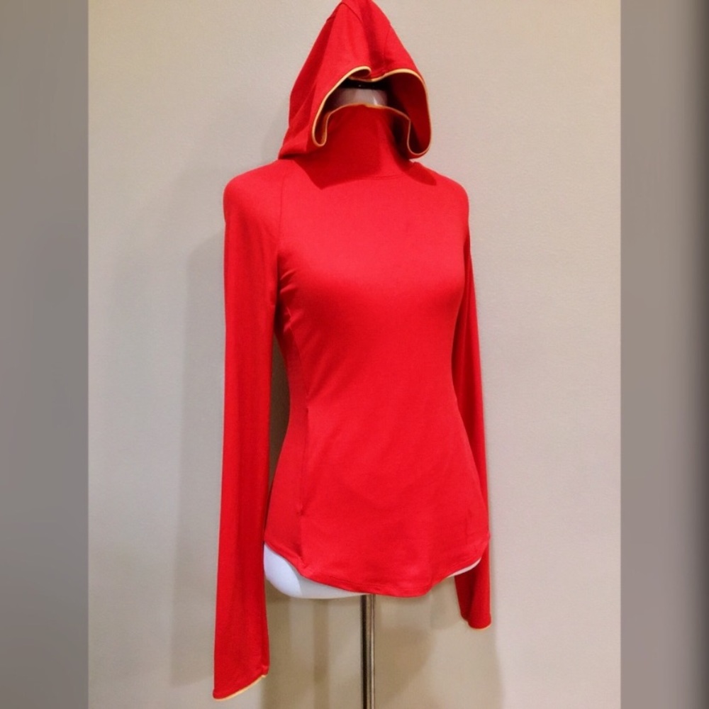EUC Scout Performance Orange Hooded workout Top M